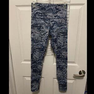 Lululemon leggings, size 6